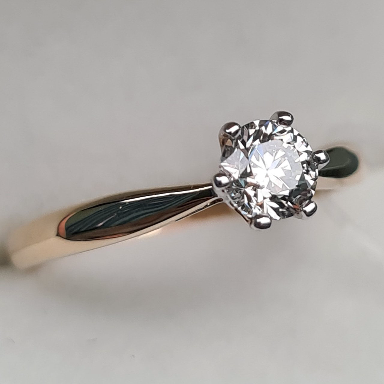 Кольцо Deimantas 97967631 17р 1,29гр 0,45ct. купить,NaN