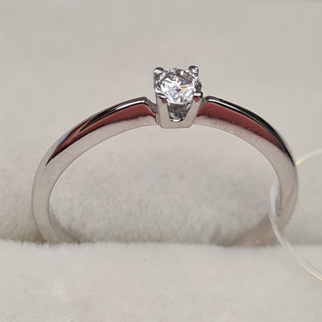 Кольцо Deimantas 98148685 16,5р 1,48гр 0,13ct. купить,NaN