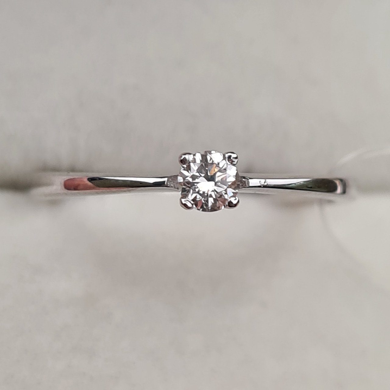 Кольцо Deimantas 98148685 16,5р 1,48гр 0,13ct. купить,NaN