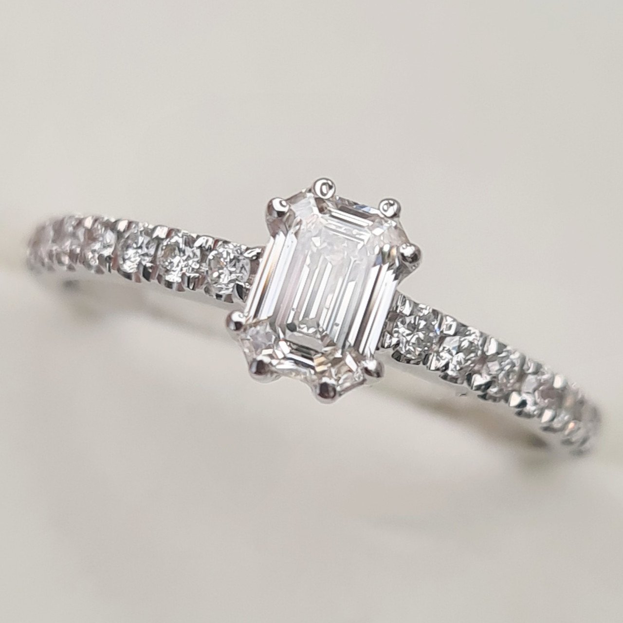 Кольцо Deimantas 95945654 16,5р 2,17гр 0,74ct. купить,NaN