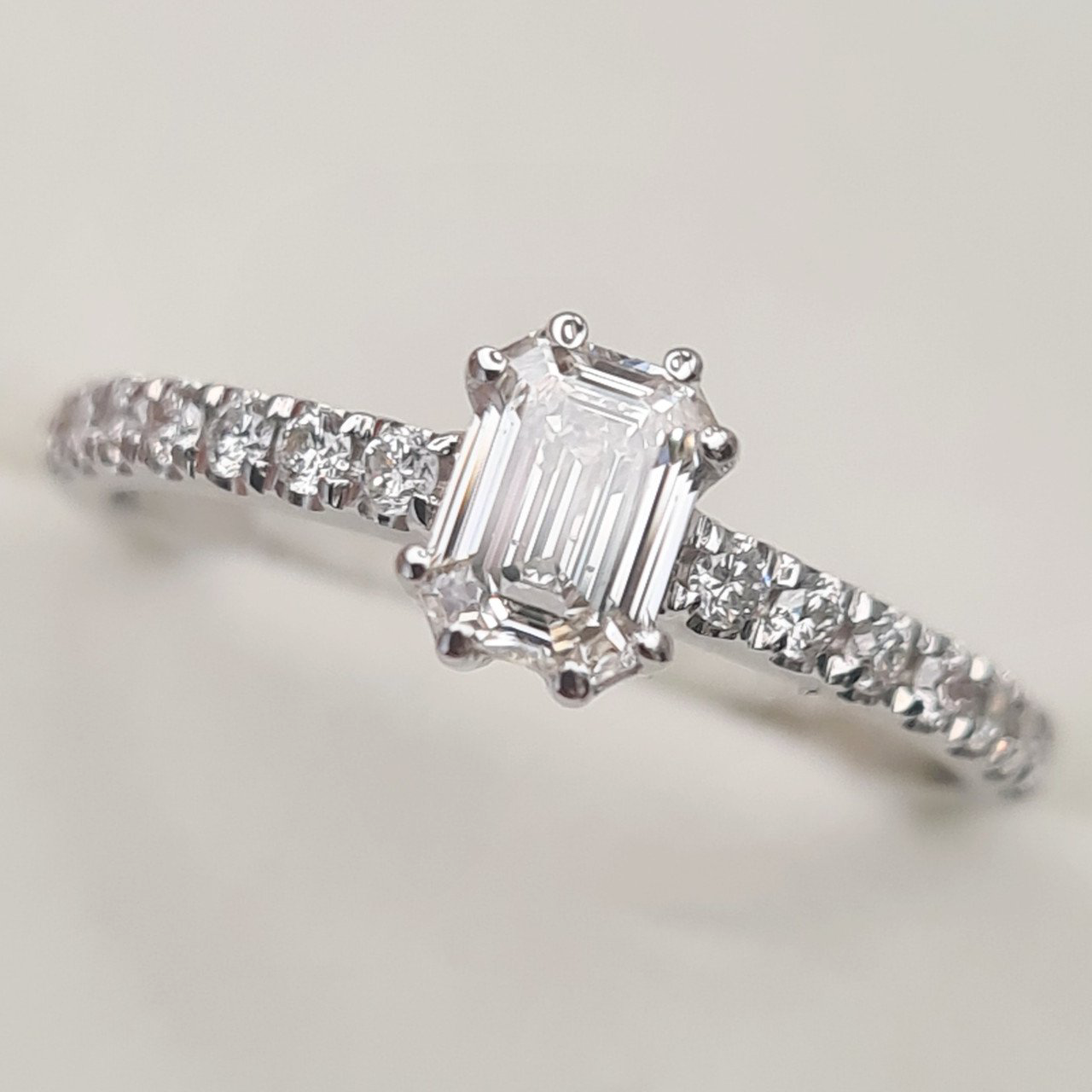 Кольцо Deimantas 95945654 16,5р 2,17гр 0,74ct. купить,NaN