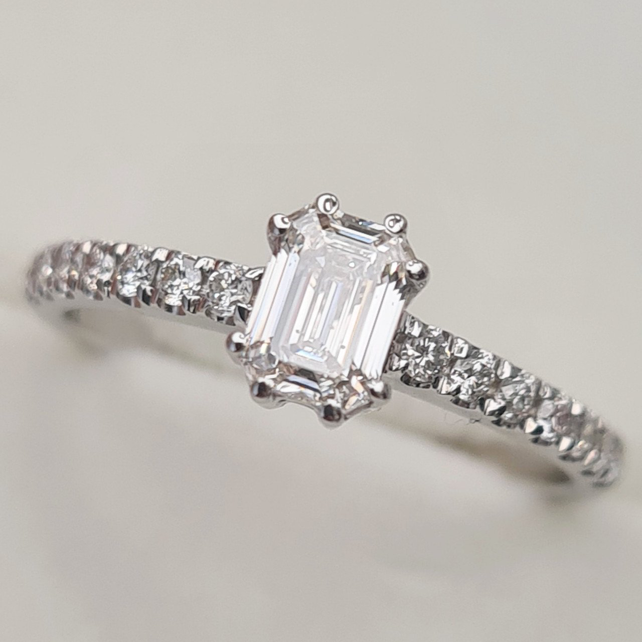 Кольцо Deimantas 95945680 16,5р 2,14гр 0,76ct. купить,NaN