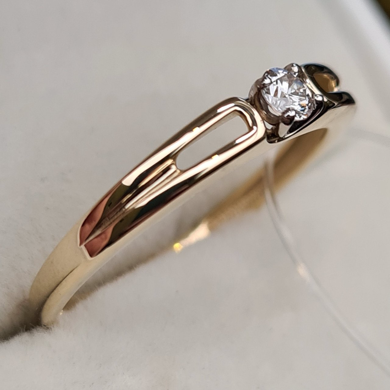 Кольцо Deimantas 98148821 18р 1,58гр 0,11ct. купить,NaN