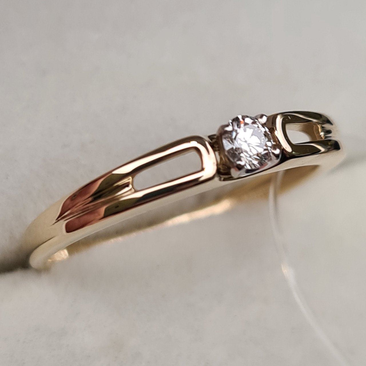 Кольцо Deimantas 98148821 18р 1,58гр 0,11ct. купить,NaN
