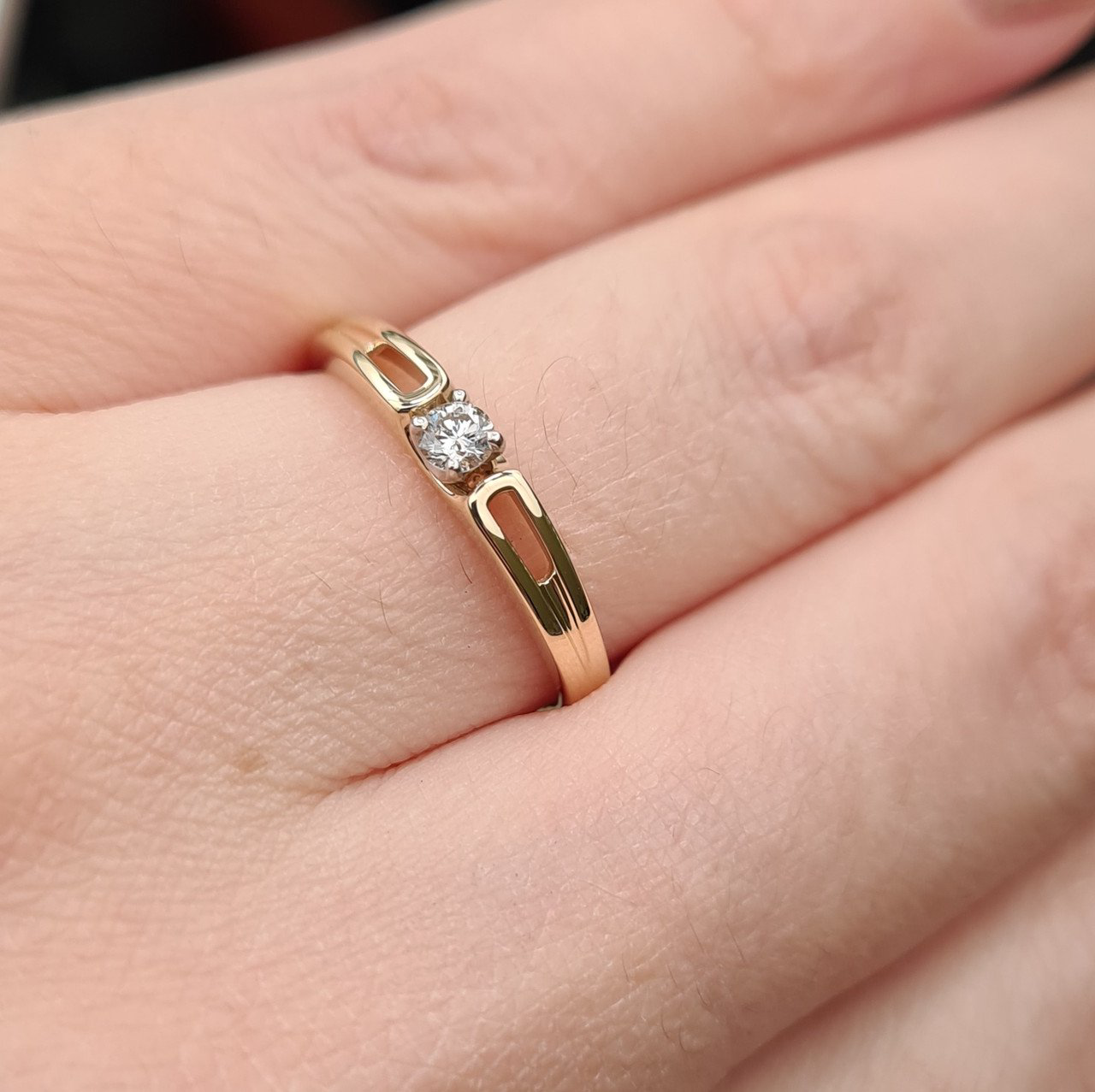 Кольцо Deimantas 98148821 18р 1,58гр 0,11ct. купить,NaN