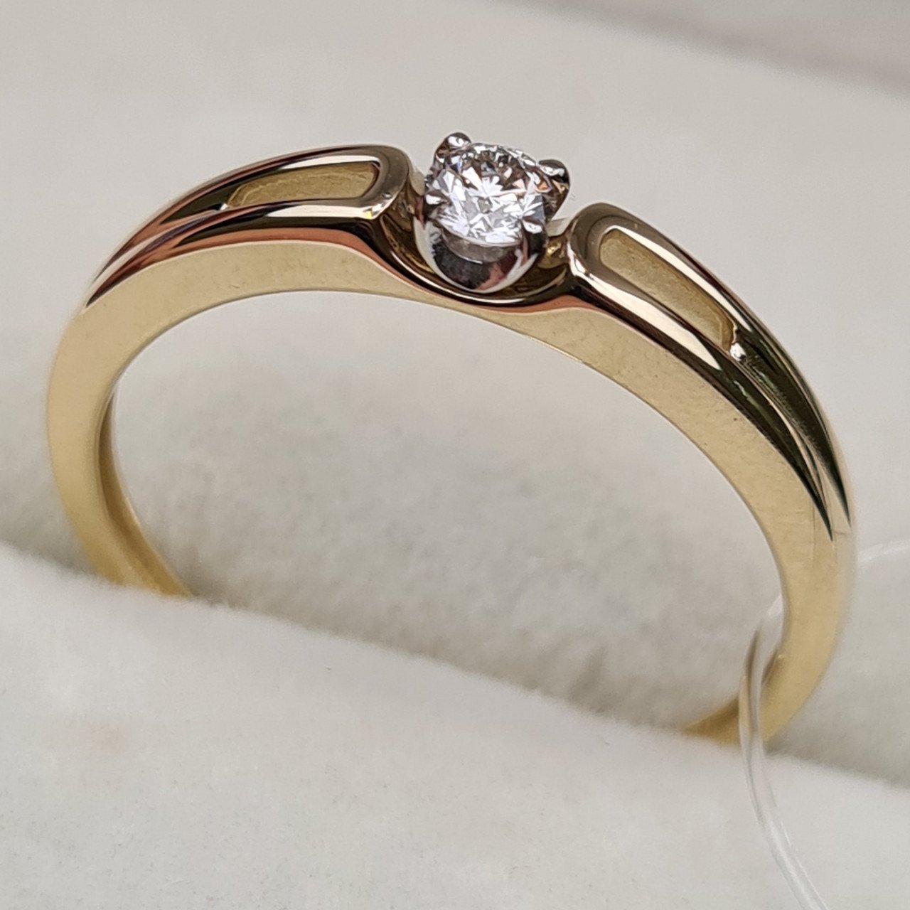 Кольцо Deimantas 98148821 18р 1,58гр 0,11ct. купить,NaN