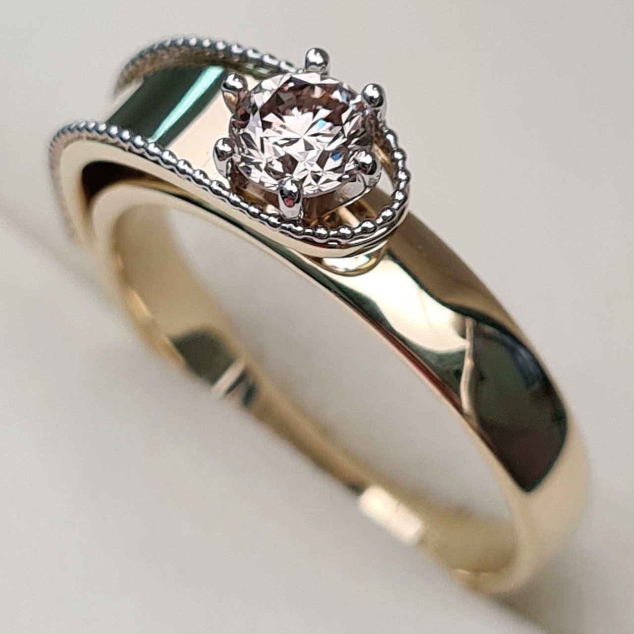 Кольцо Deimantas 93562073 17,5р 3,79гр 0,36ct. купить,NaN