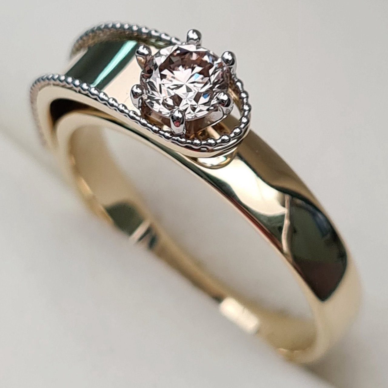 Кольцо Deimantas 93562073 17,5р 3,79гр 0,36ct. купить,NaN