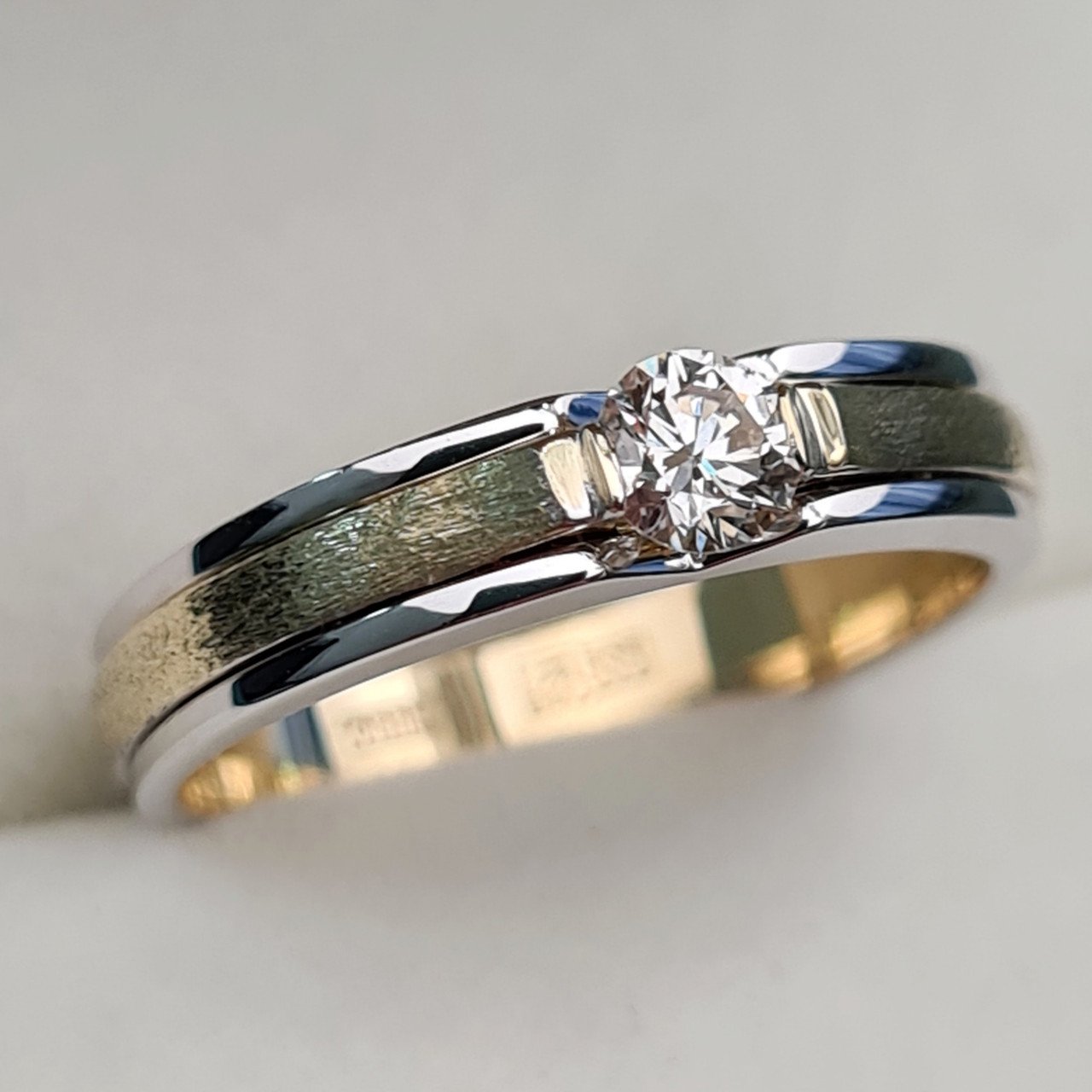 Кольцо Deimantas 93562048 17р 3,65гр 0,22ct. купить,NaN