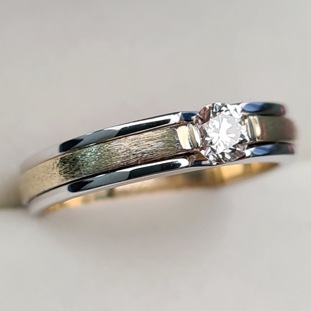 Кольцо Deimantas 93562048 17р 3,65гр 0,22ct. купить,NaN