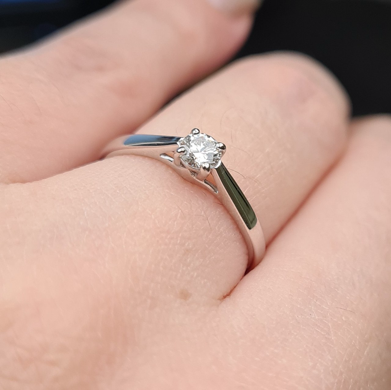 Кольцо Deimantas 98148874 17,5р 1,4гр 0,217ct. купить,NaN