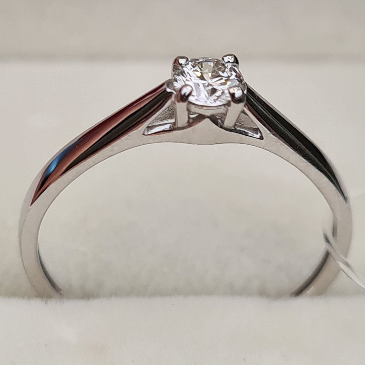 Кольцо Deimantas 98148874 17,5р 1,4гр 0,217ct. купить,NaN