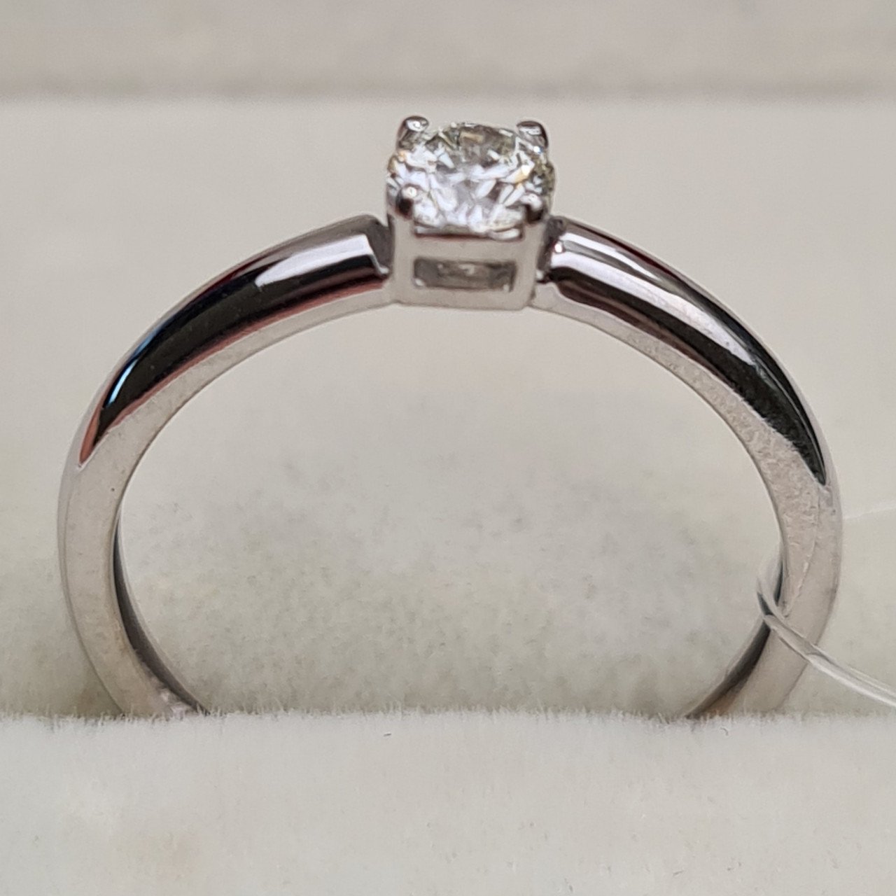 Кольцо Deimantas98148940 16р 1,26гр 0,18ct. купить,NaN