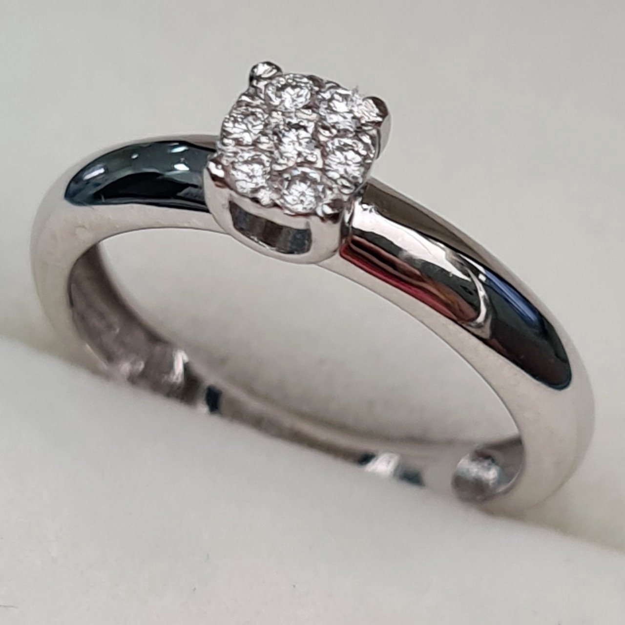 Кольцо Deimantas 93562112 16р 2,37гр 0,10ct. купить,NaN