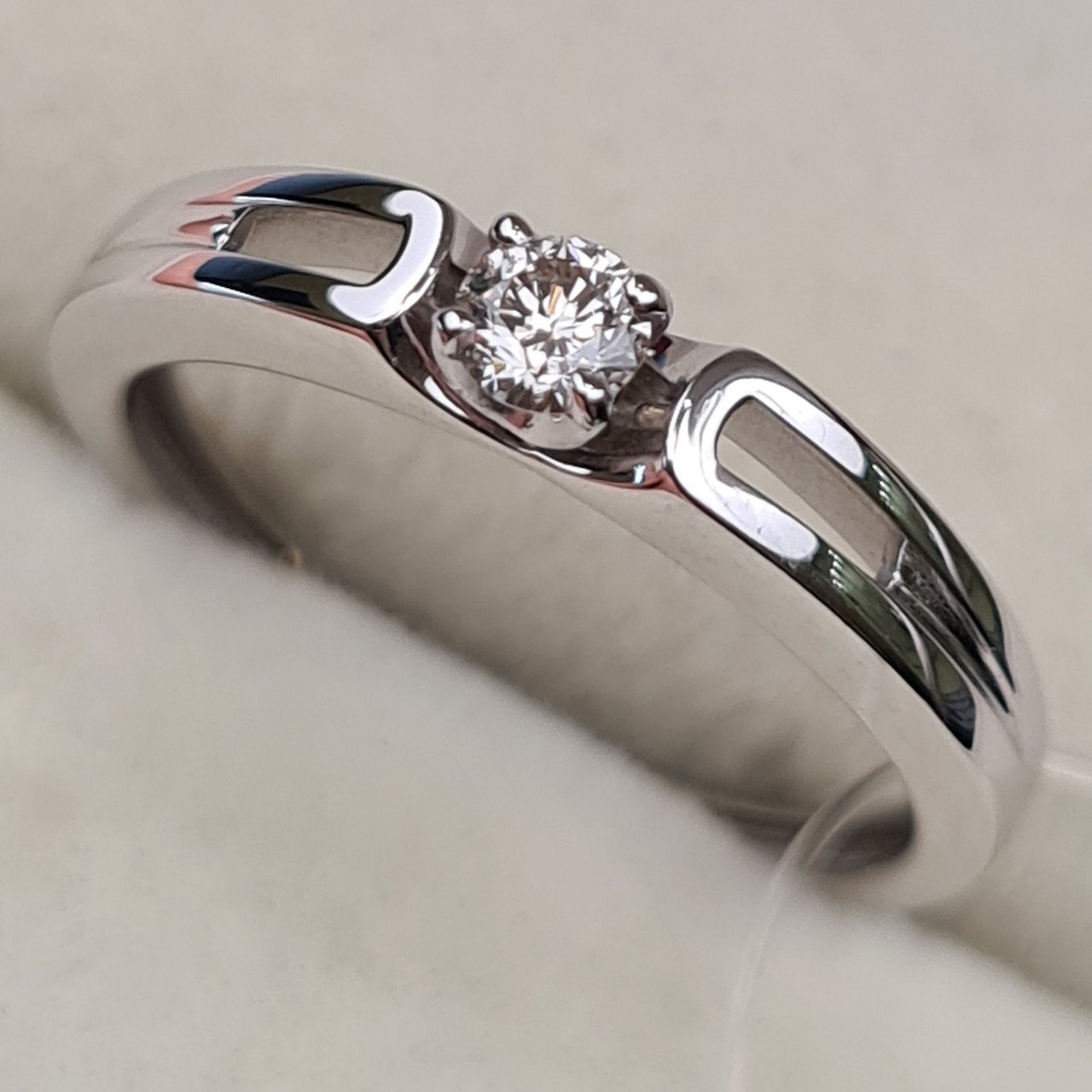 Кольцо Deimantas 98148883 16р 1,6гр 0,11ct. купить,NaN