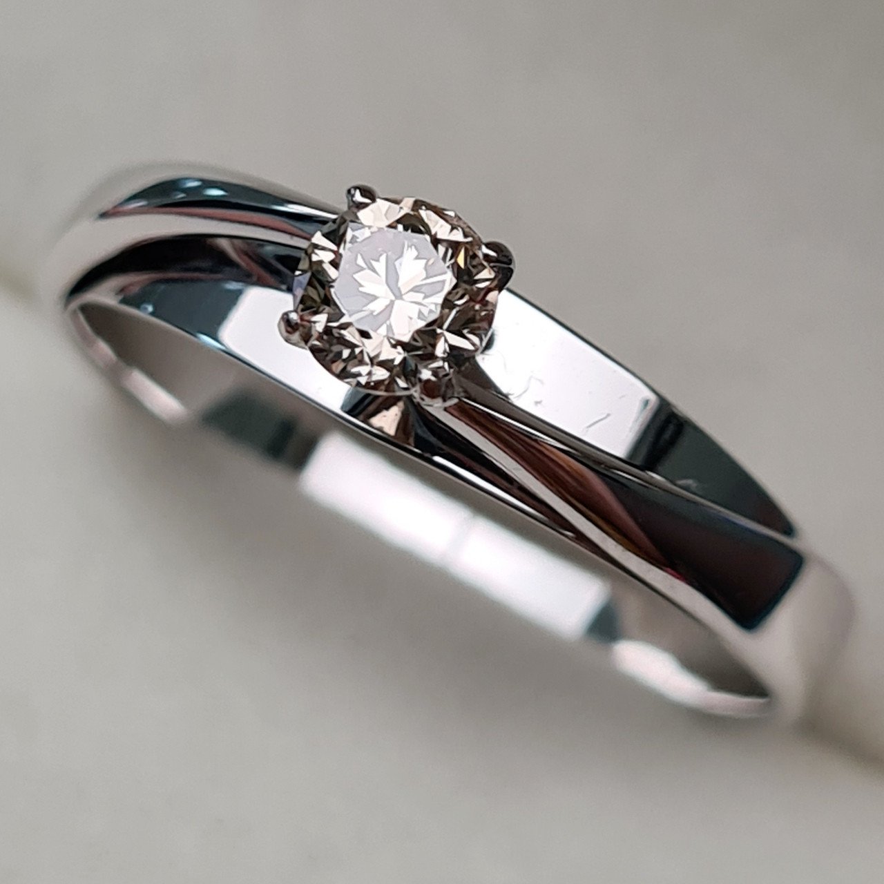 Кольцо Deimantas 93562156 18,5р 2,66гр 0,32ct. купить,NaN
