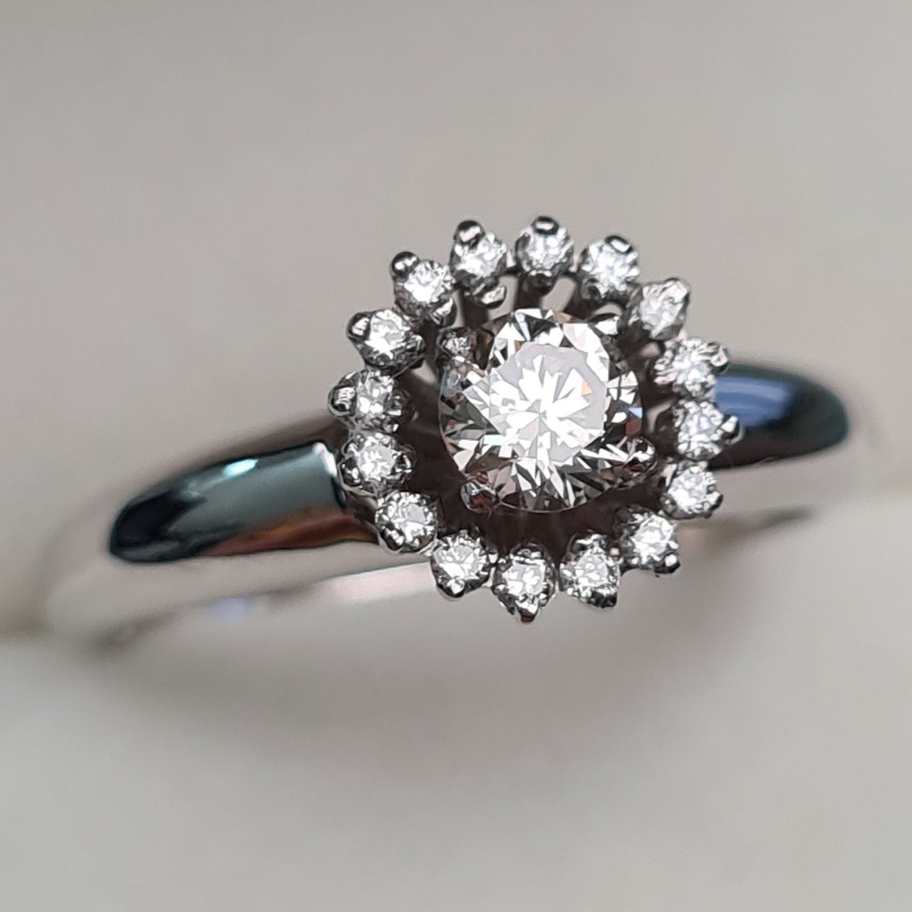 Кольцо Deimantas 93562197 18р 3гр 0,48ct. купить,NaN
