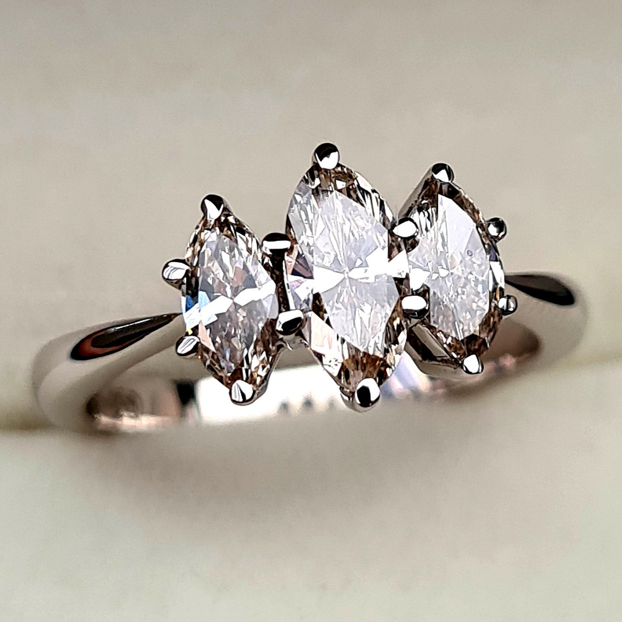 Кольцо Deimantas 95966269 16,5р 3,17гр 1,05ct. купить,NaN