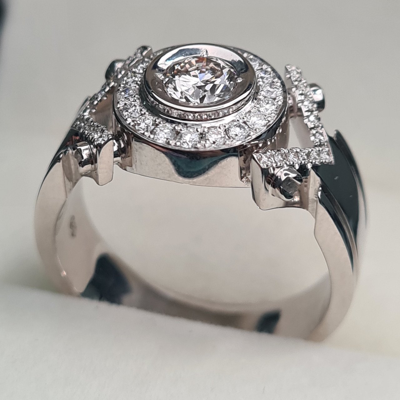 Кольцо Deimantas 95966262 21р 11,85гр 1,08ct. купить,NaN