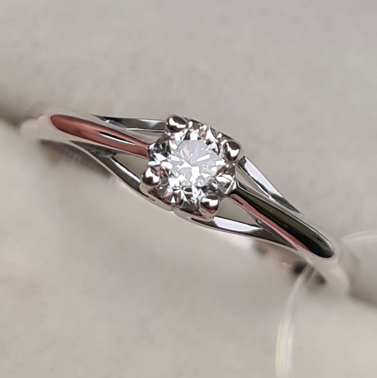 Кольцо Deimantas 98149450 15р 1,24гр 0,204ct. купить,NaN