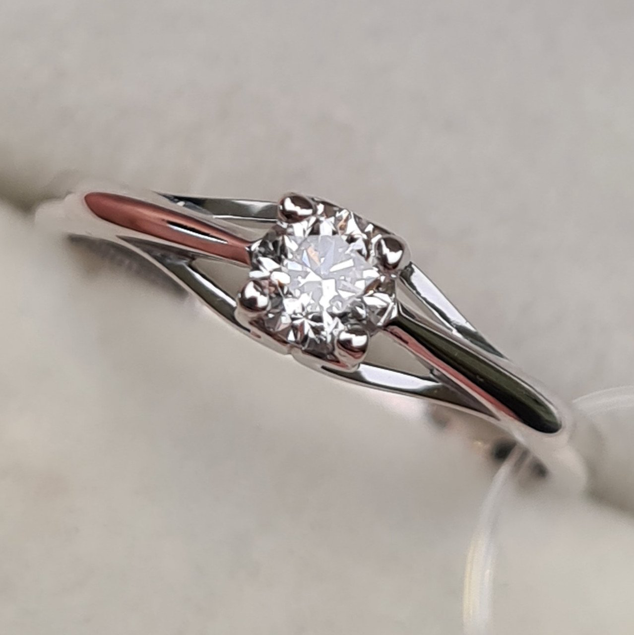 Кольцо Deimantas 98149450 15р 1,24гр 0,204ct. купить,NaN