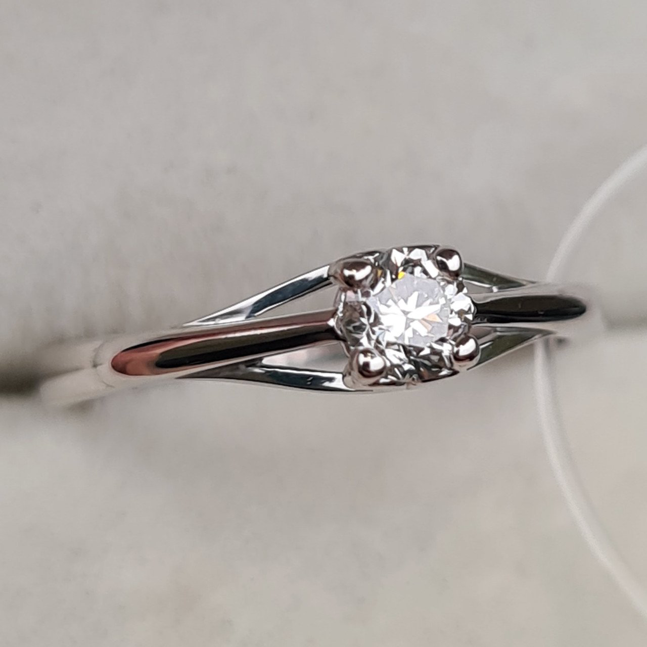 Кольцо Deimantas 98149450 15р 1,24гр 0,204ct. купить,NaN