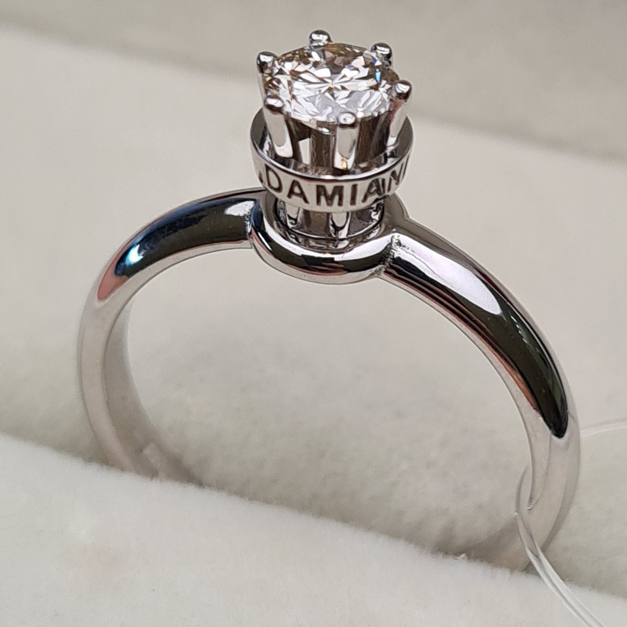 Кольцо Deimantas 98149694 16,5р 3,02гр 0,39ct. купить,NaN