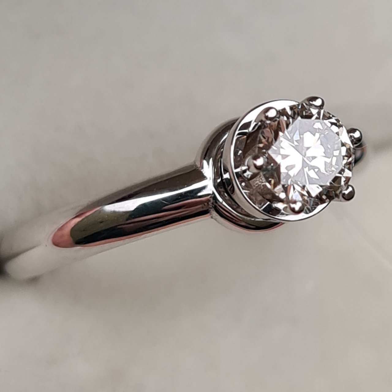 Кольцо Deimantas 98149694 16,5р 3,02гр 0,39ct. купить,NaN