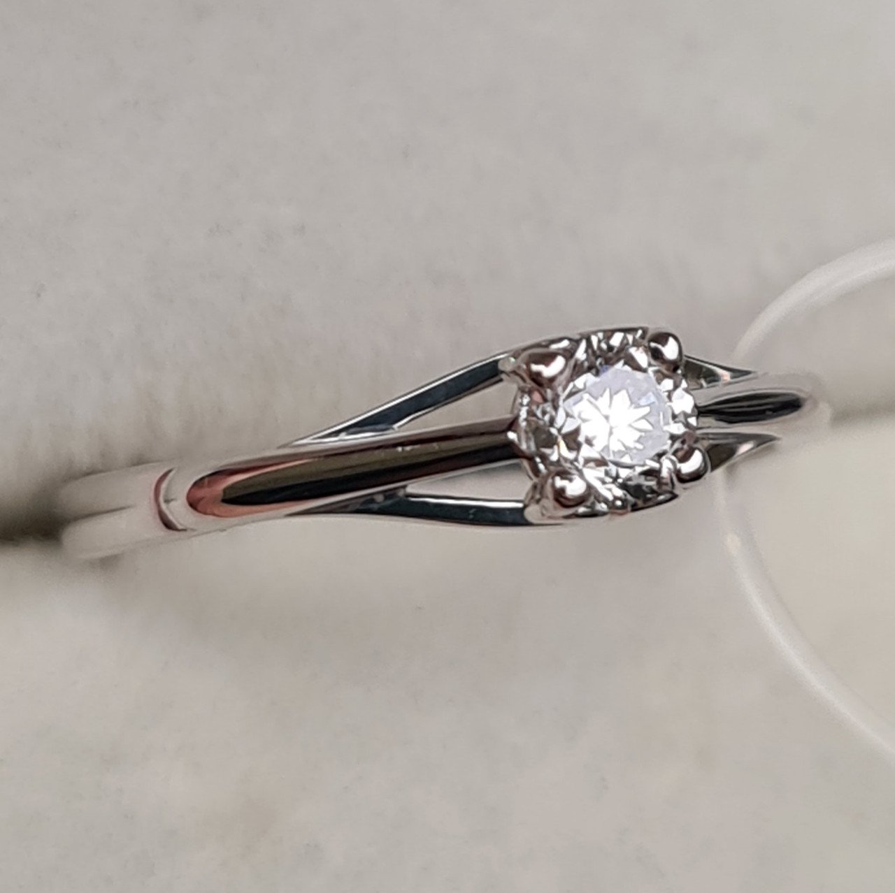 Кольцо Deimantas 98149450 15р 1,24гр 0,204ct. купить,NaN
