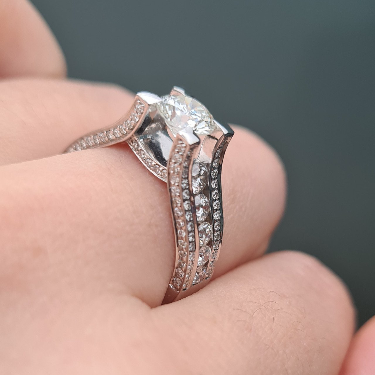 Кольцо Deimantas 95968436 17,5р 9,1гр 2,26ct. купить,NaN