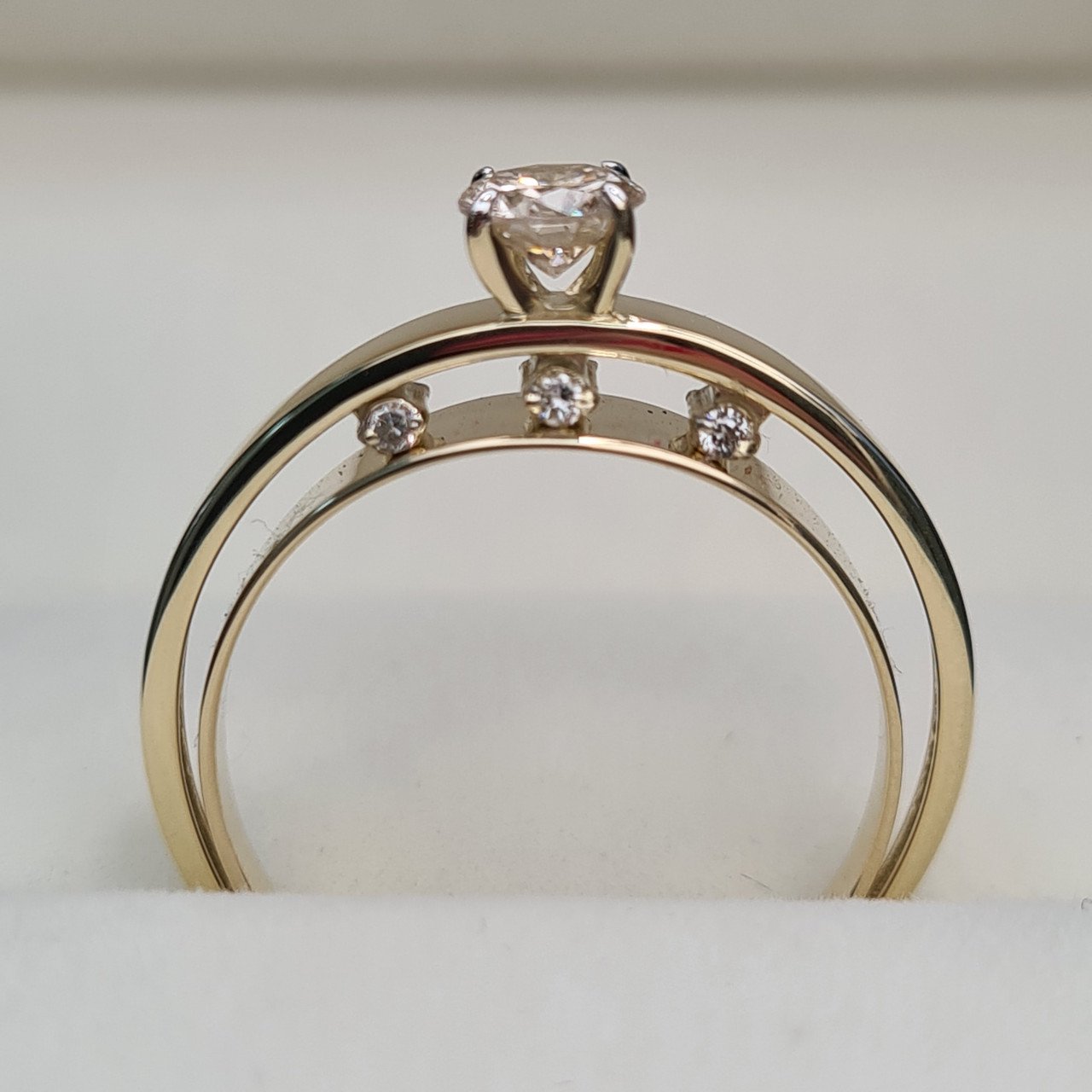 Кольцо Deimantas 93563780 17р 2,71гр 0,42ct. купить,NaN