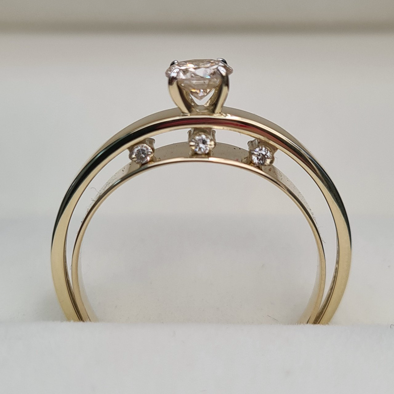 Кольцо Deimantas 93563780 17р 2,71гр 0,42ct. купить,NaN