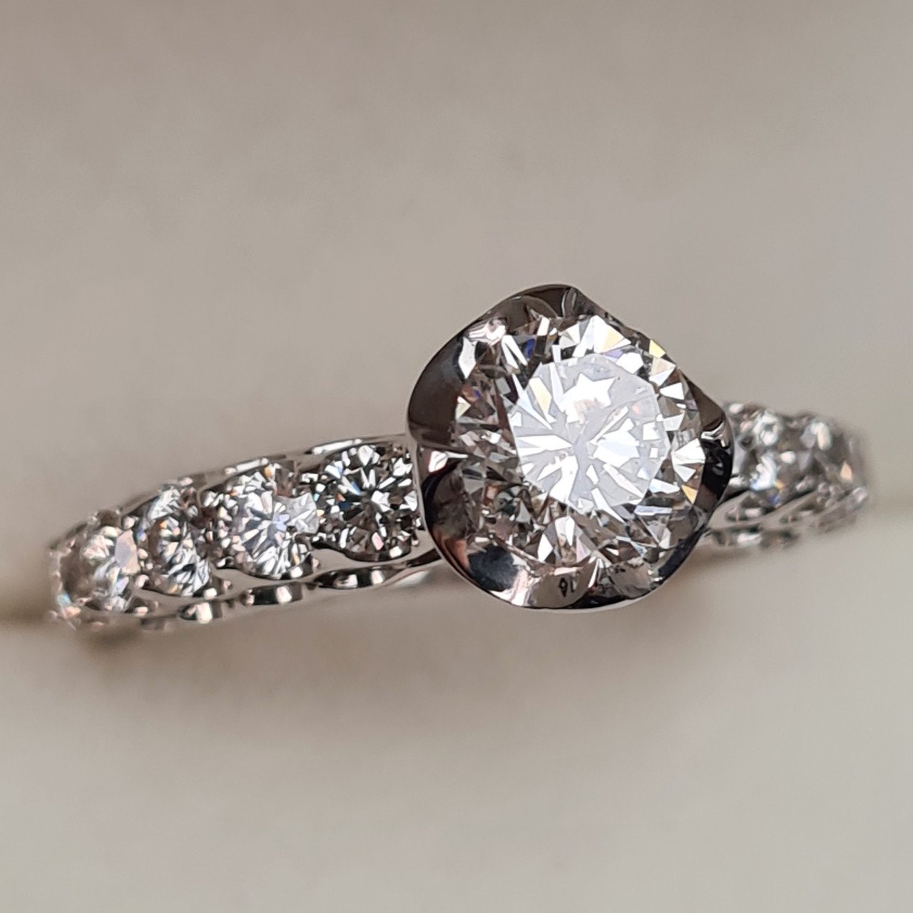 Кольцо Deimantas 95968437 17,5р 3,82гр 1,63ct. купить,NaN