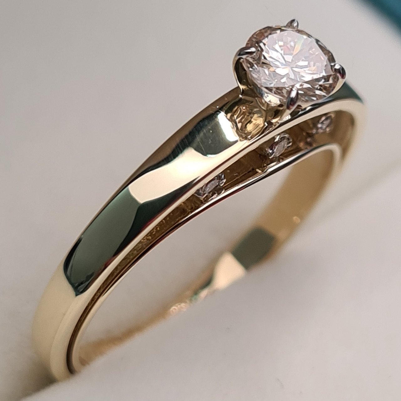 Кольцо Deimantas 93563780 17р 2,71гр 0,42ct. купить,NaN