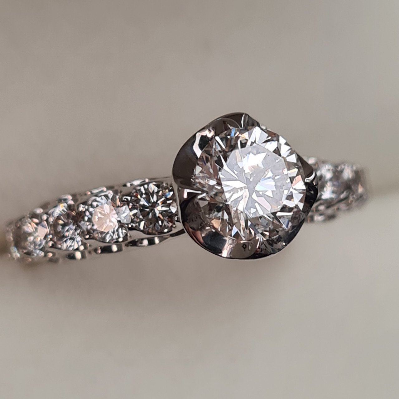 Кольцо Deimantas 95968437 17,5р 3,82гр 1,63ct. купить,NaN