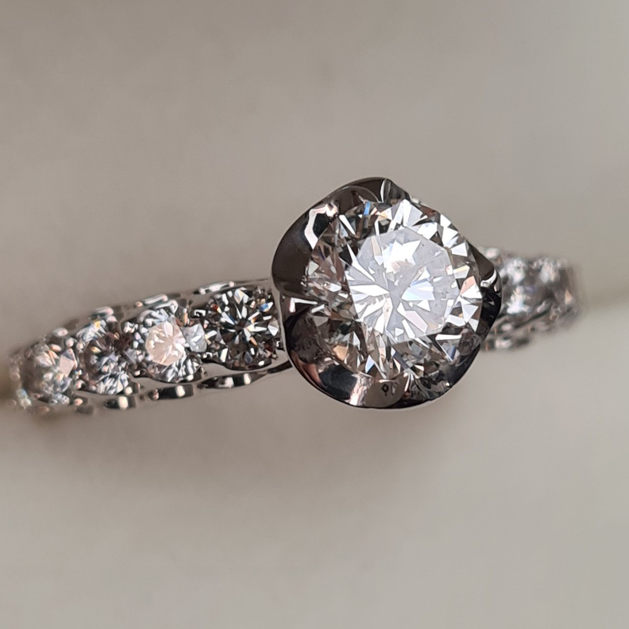 Кольцо Deimantas 95968437 17,5р 3,82гр 1,63ct. купить,NaN