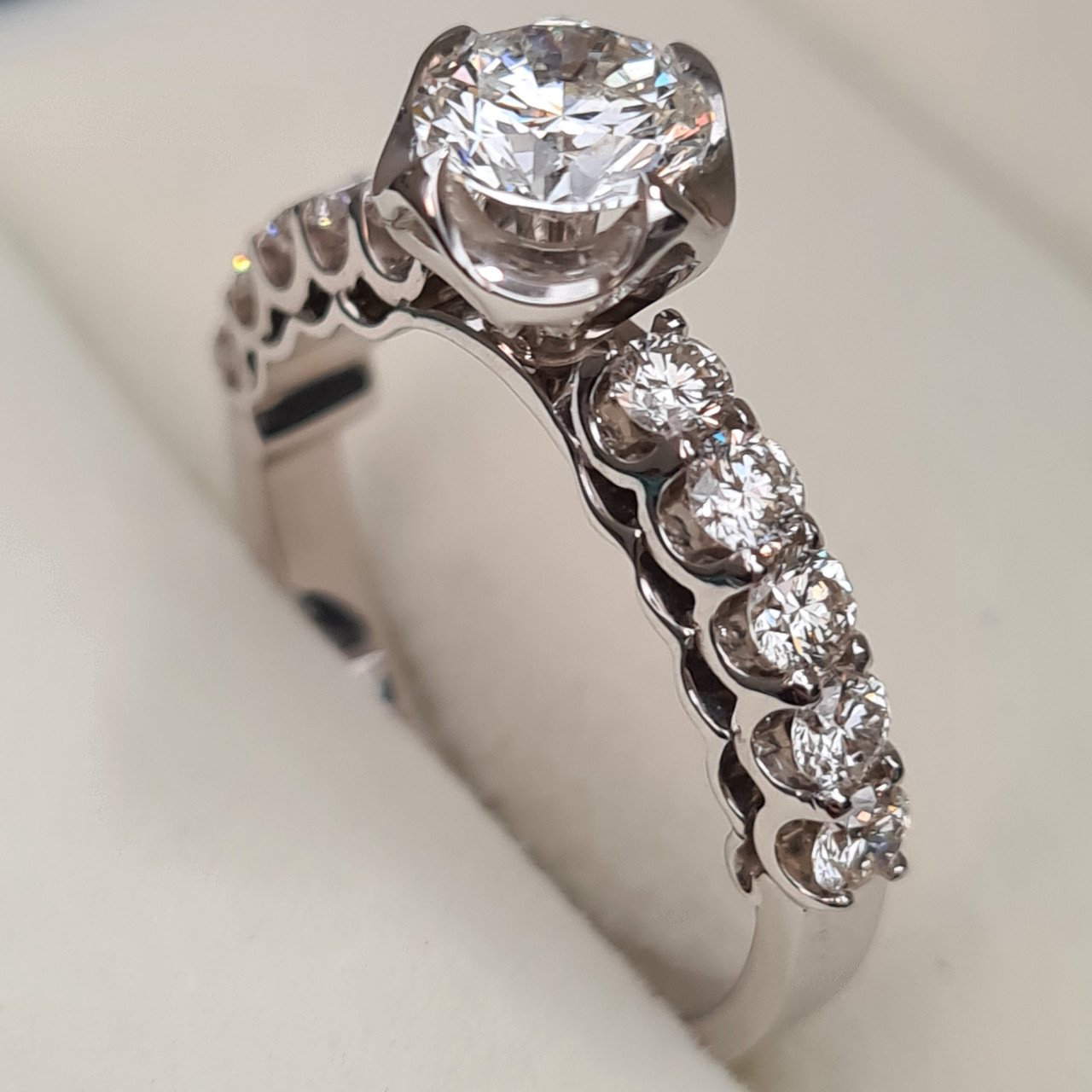 Кольцо Deimantas 95968437 17,5р 3,82гр 1,63ct. купить,NaN