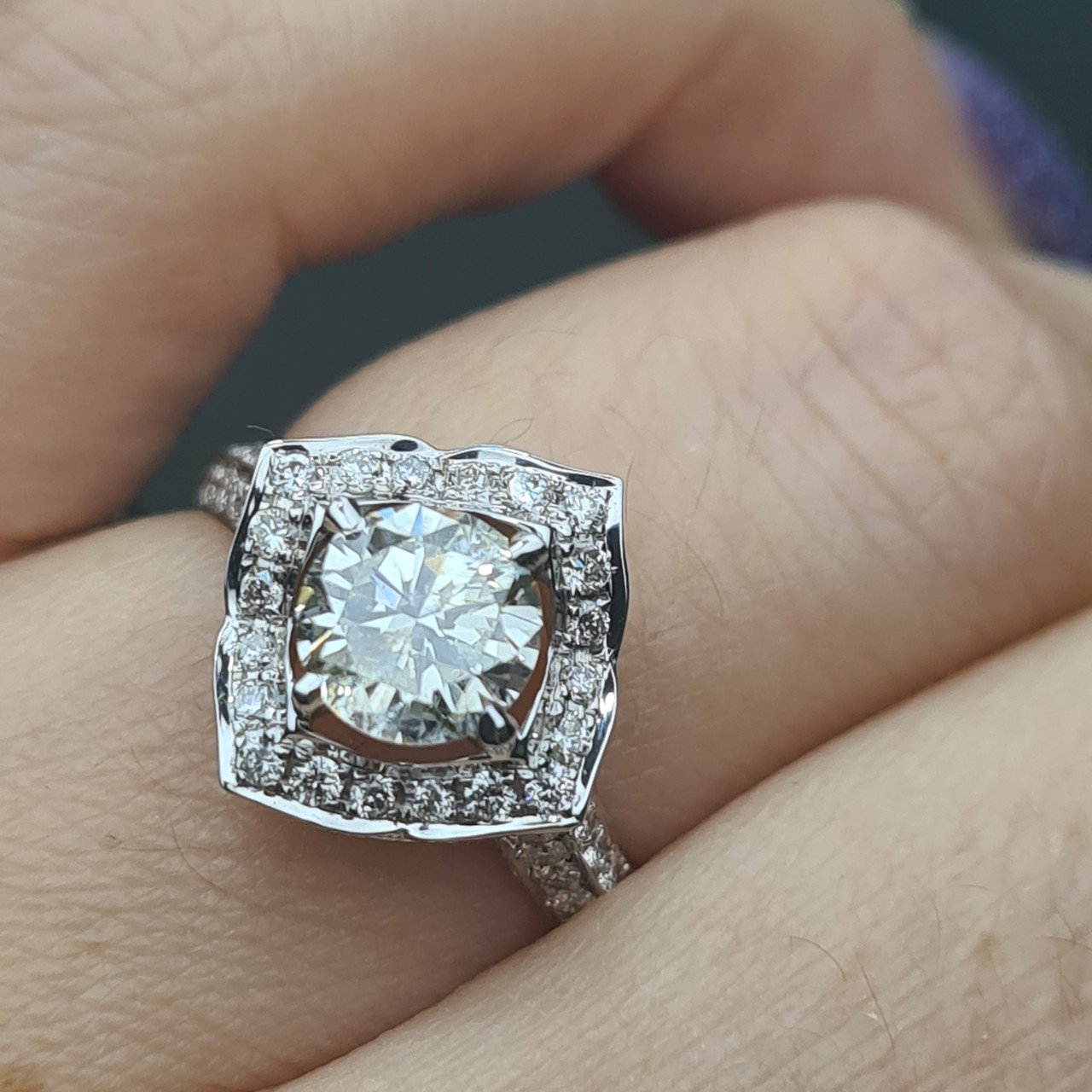 Кольцо Deimantas 95968442 16,5р 3,92гр 1,75ct. купить,NaN