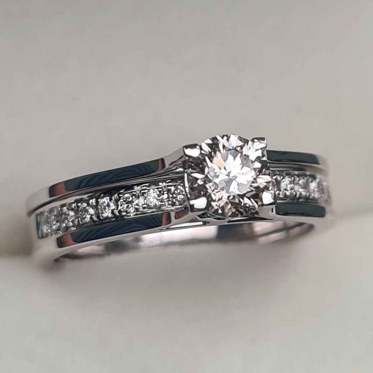 Кольцо Deimantas 95968440 17р 0,69гр 0,69ct. купить,NaN