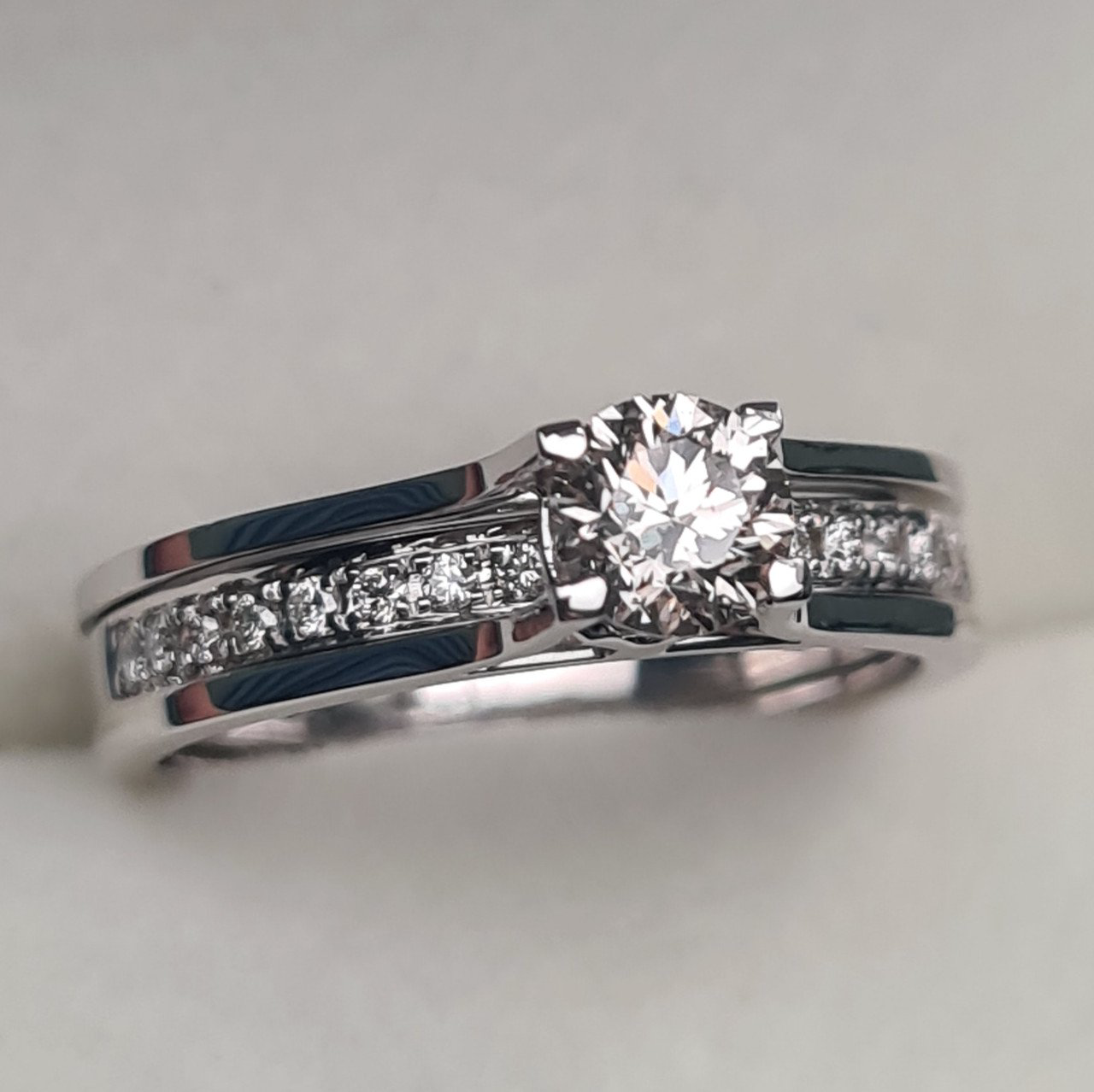 Кольцо Deimantas 95968440 17р 0,69гр 0,69ct. купить,NaN