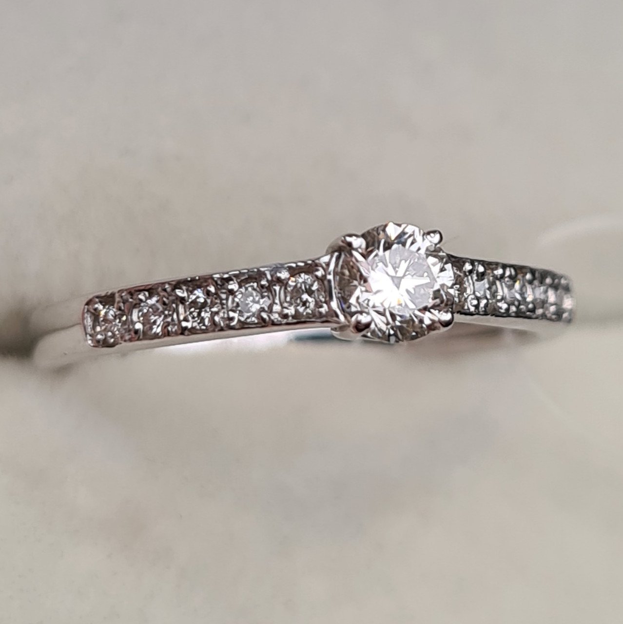 Кольцо Deimantas 98149714 16р 1,38гр 0,29ct. купить,NaN