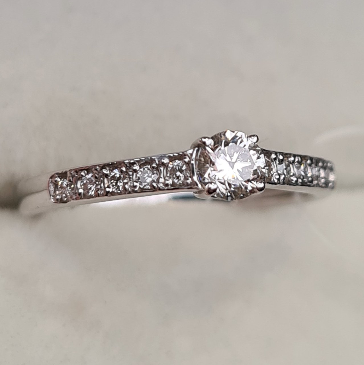 Кольцо Deimantas 98149714 16р 1,38гр 0,29ct. купить,NaN