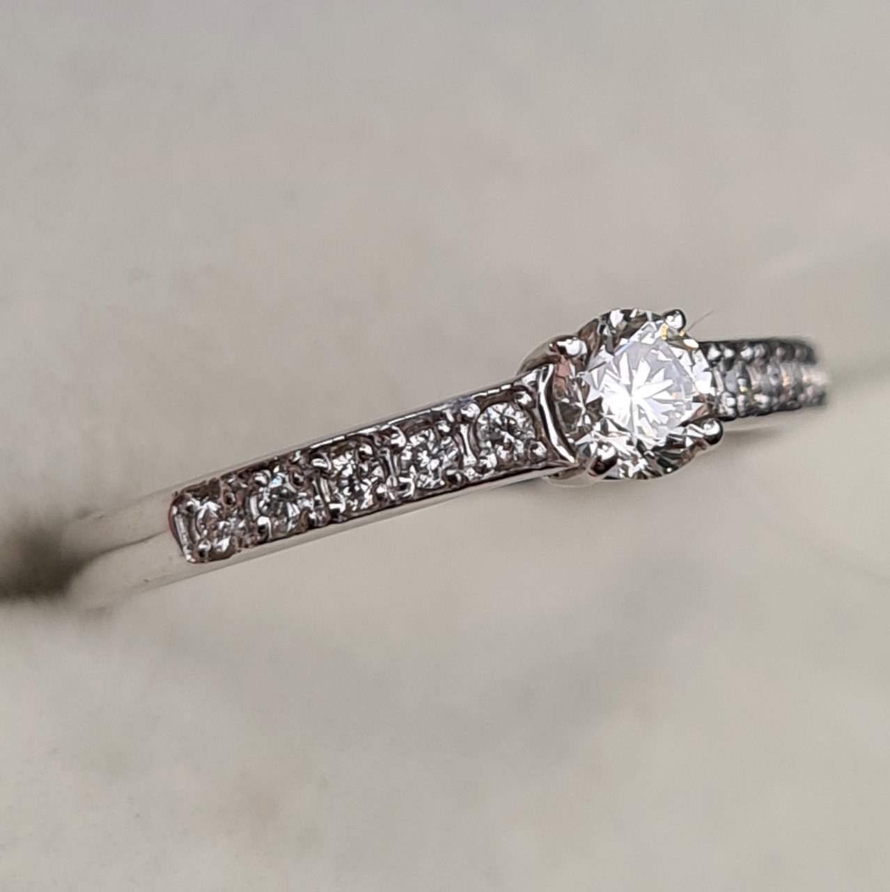 Кольцо Deimantas 98149714 16р 1,38гр 0,29ct. купить,NaN