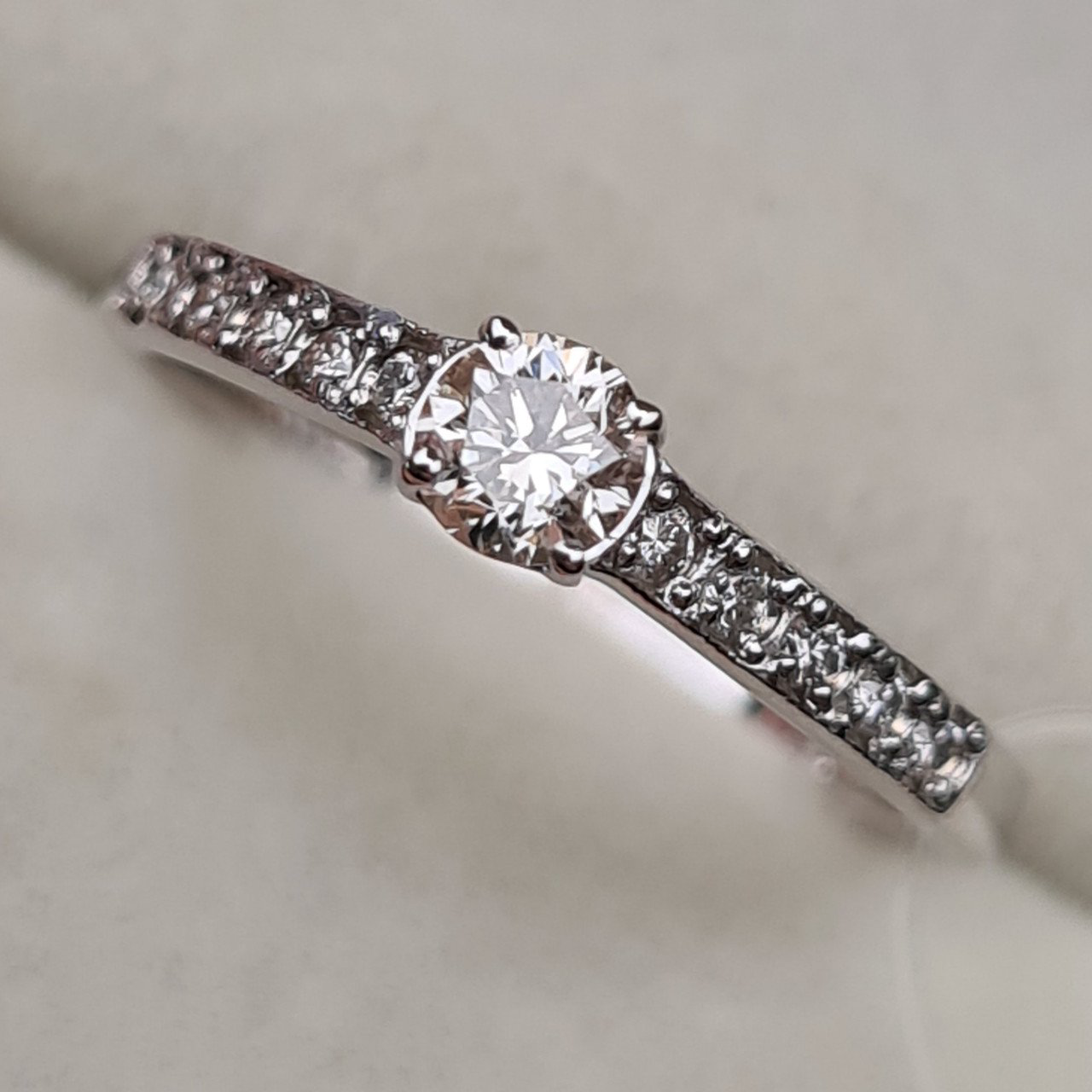 Кольцо Deimantas 98149714 16р 1,38гр 0,29ct. купить,NaN