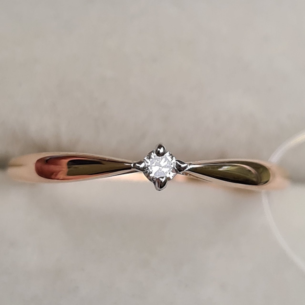 Кольцо Deimantas 98167344 15,5р 0,98гр 0,03ct. купить,NaN