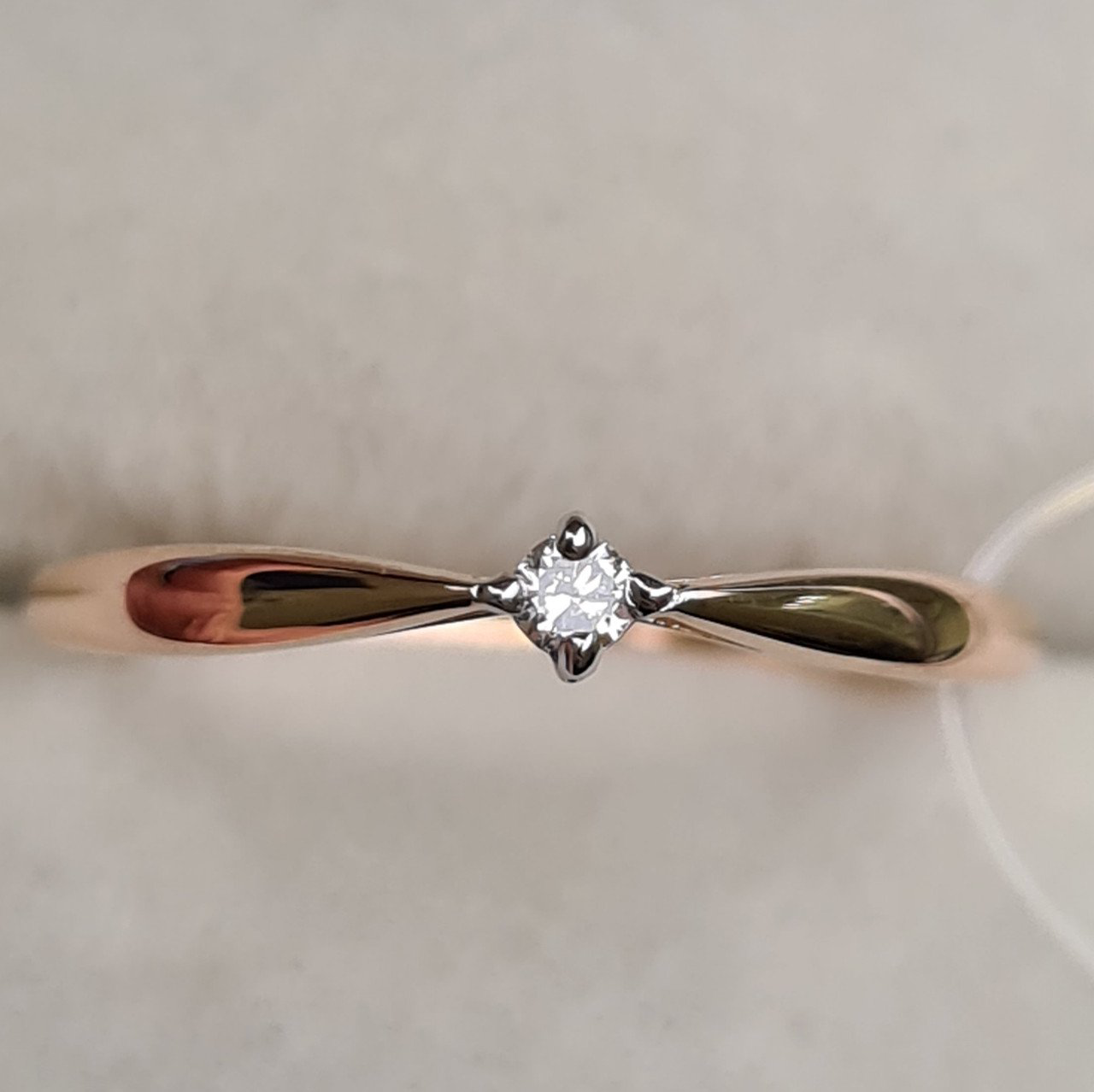 Кольцо Deimantas 98167344 15,5р 0,98гр 0,03ct. купить,NaN