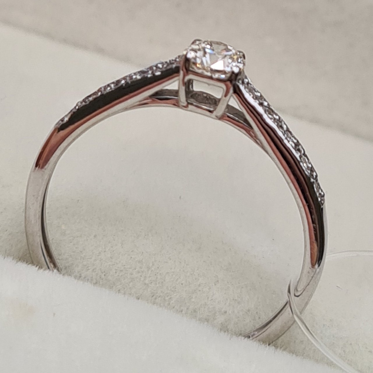 Кольцо Deimantas 98149714 16р 1,38гр 0,29ct. купить,NaN