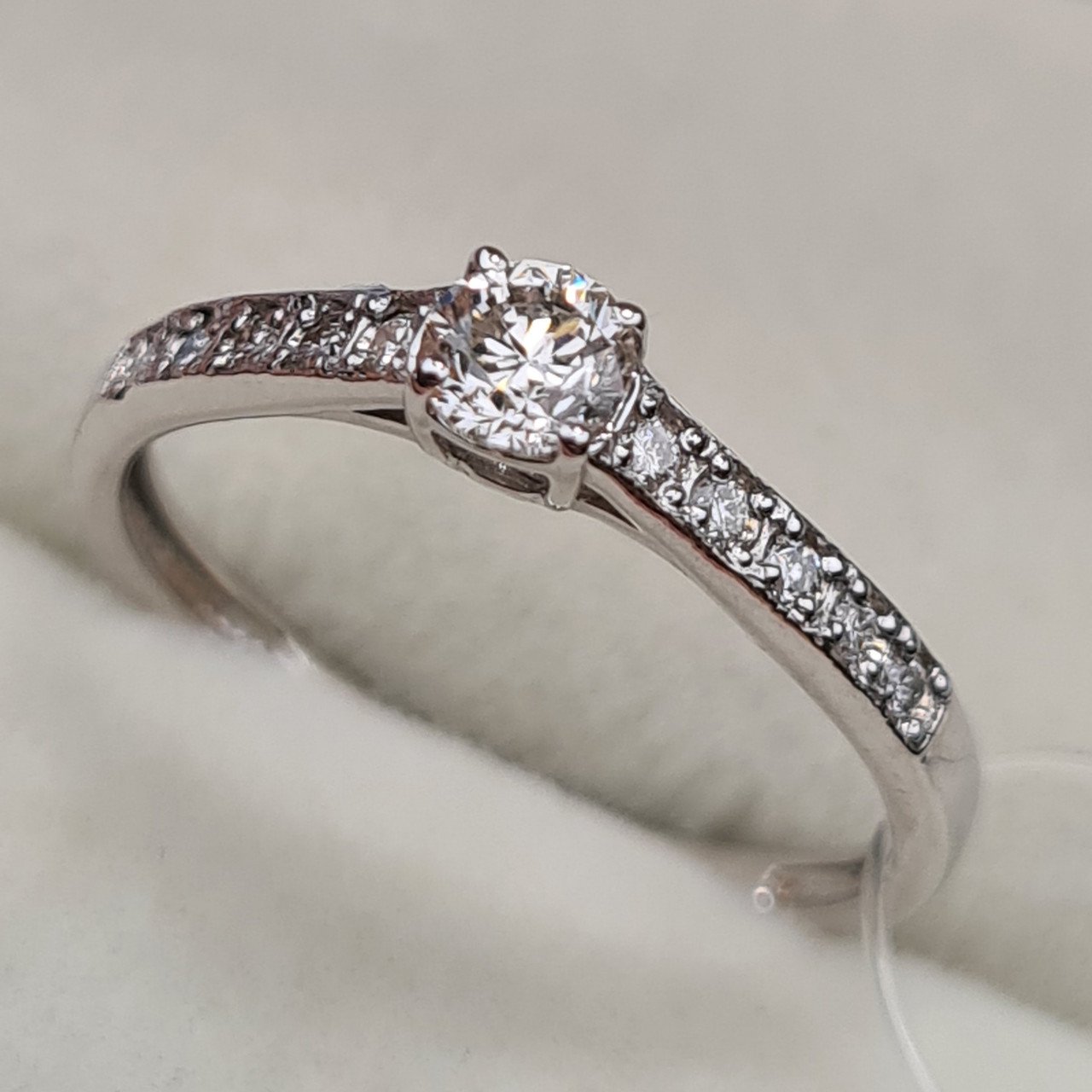 Кольцо Deimantas 98149714 16р 1,38гр 0,29ct. купить,NaN