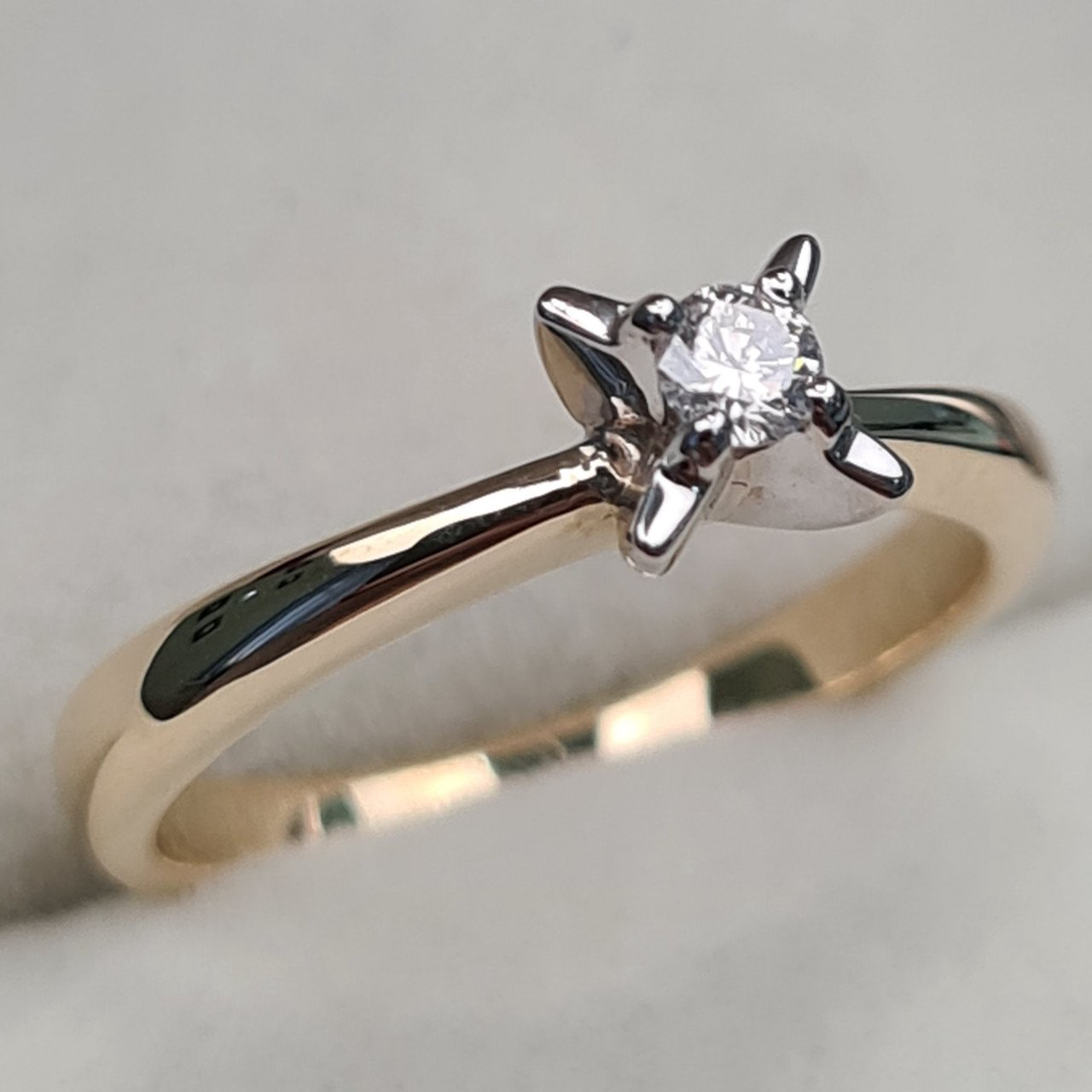 Кольцо Deimantas 98167352 18р 1гр 0,088ct. купить,NaN