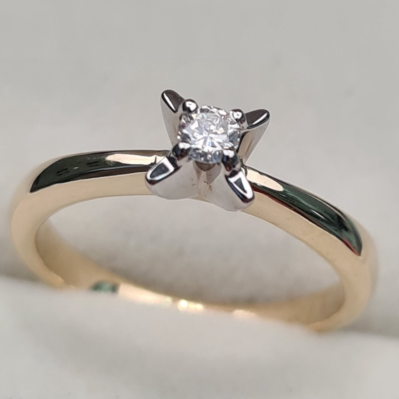 Кольцо Deimantas 98167352 18р 1гр 0,088ct. купить,NaN